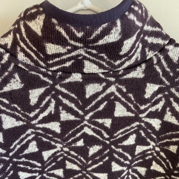 L.L. Bean Retro Geo Print Sweater Fleece Pullover - Dark Purple - Size Medium - Picture 8 of 12